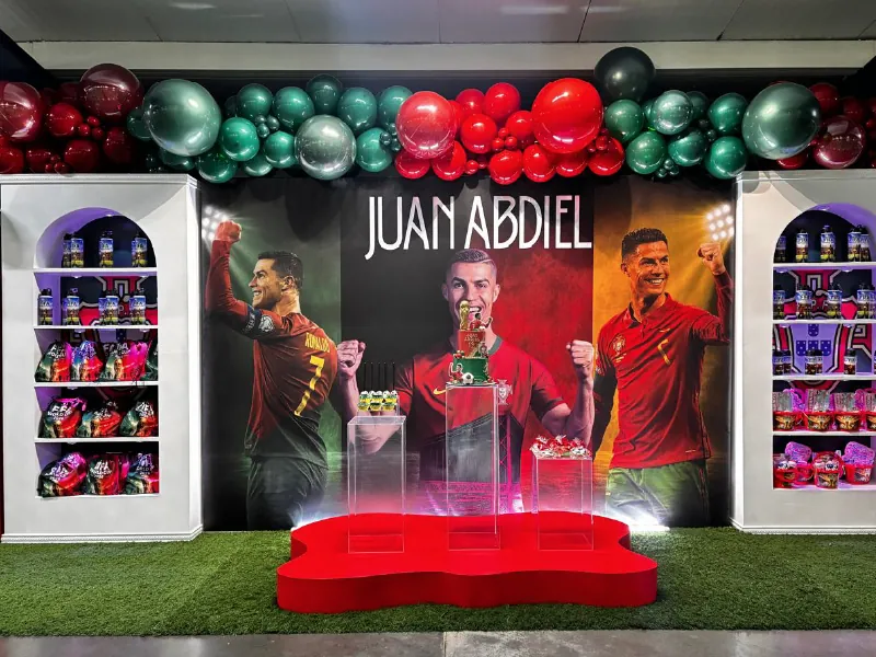 Decoración de cumpleaños inspirada en Cristiano Ronaldo